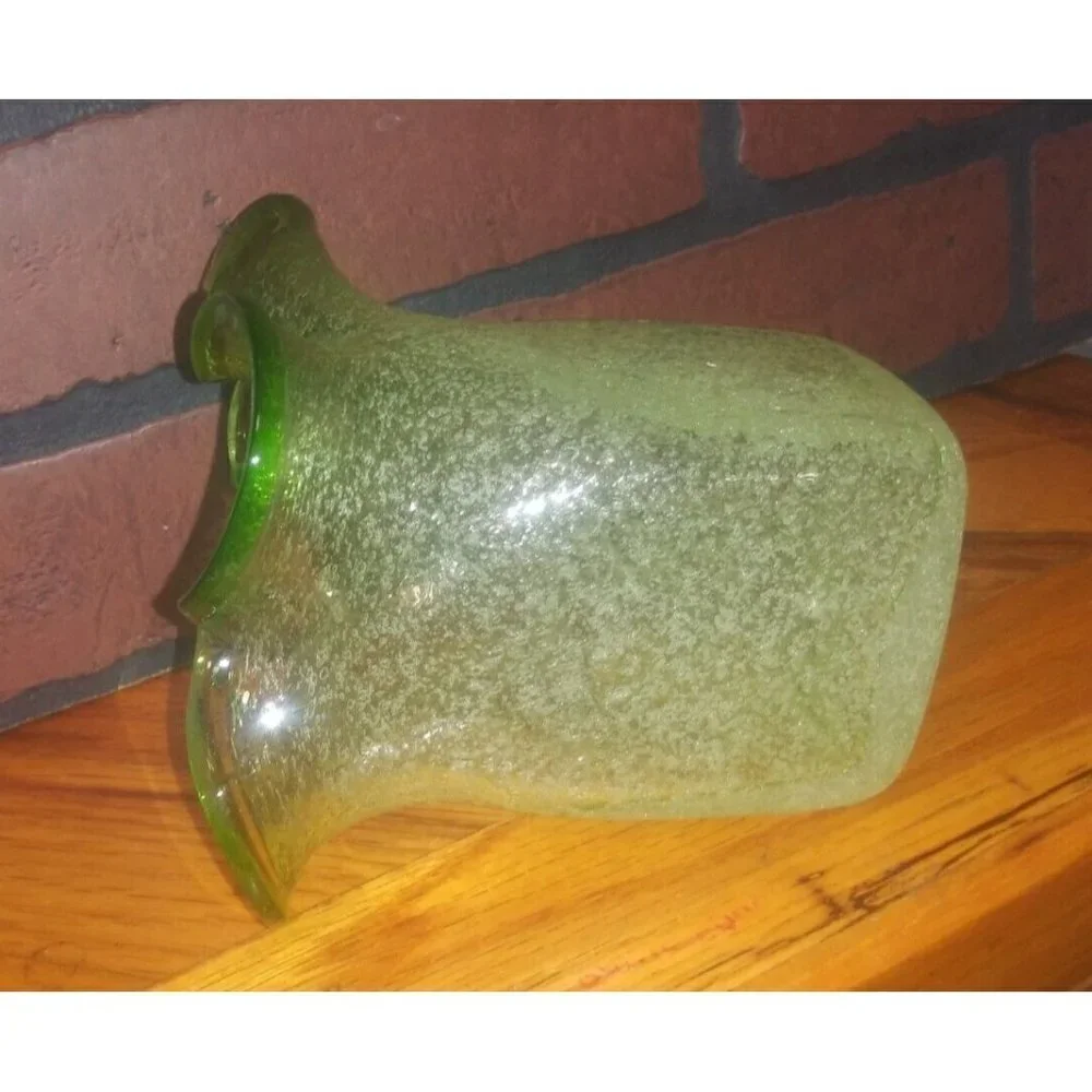 Vintage Vase Bubble Glass Emerald Green Scalloped ruffled Edge MCM 5